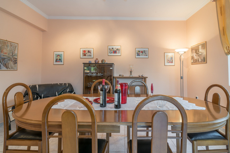 Food & Drinks 5, Villa Status, Ionian Islands