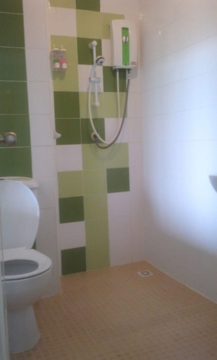 Bathroom 4, The 1 Place Hat Yai, Hat Yai