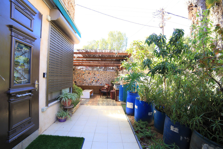 Others 4, Ahuzat Shaul - Apartment