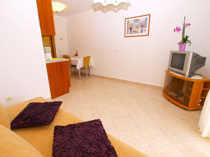 Others 5, Apartment 1005, Fažana