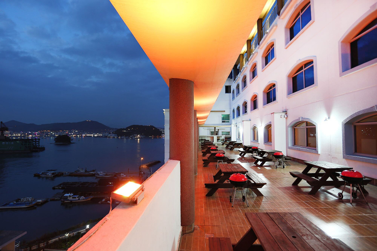 Exterior & Views, Bay Condo Hotel Tongyeong, Tongyeong
