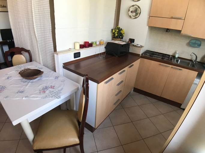 Others 5, Porta Camollia Apartment, Siena