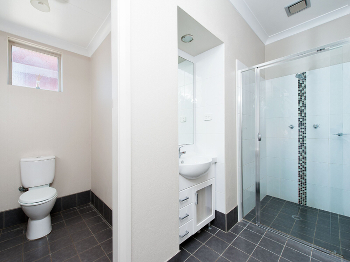 Bathroom, Magnolias at Fingal Bay, Port Stephens