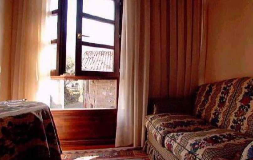 Others 4, Casa Florentina, Asturias