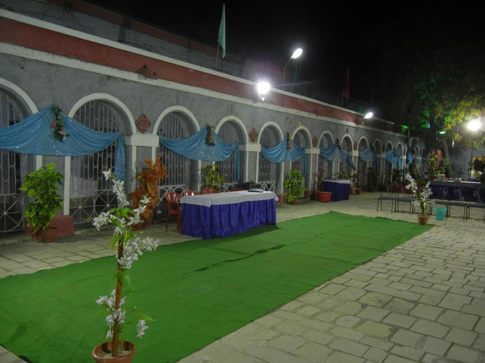 Others 5, Hotel Grand Barrack, East Nimar