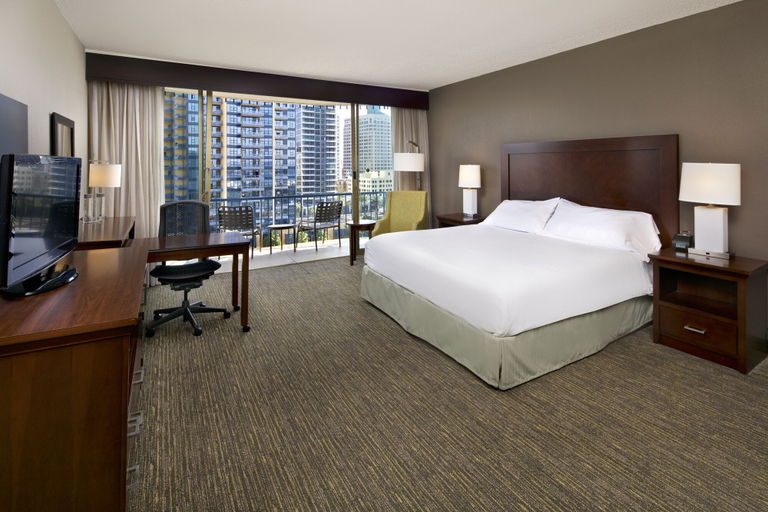 Bedroom 3, Wyndham San Diego Bayside, San Diego