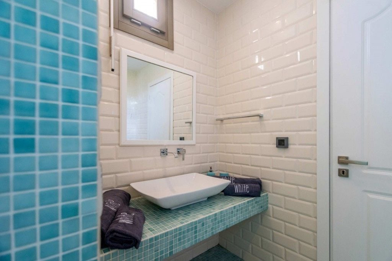 Bathroom 4, White Villas, Ionian Islands