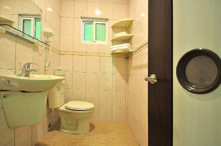 Bathroom 4, Siazhiyu B&B, Pingtung