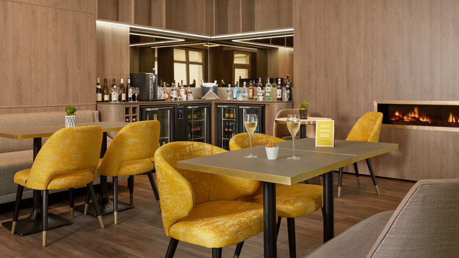 Food & Drinks 5, Auteuil Tour Eiffel, Paris