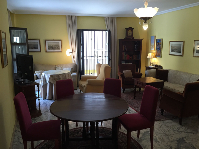 Others 4, Alfalfa Deluxe Suite by Valcambre, Sevilla