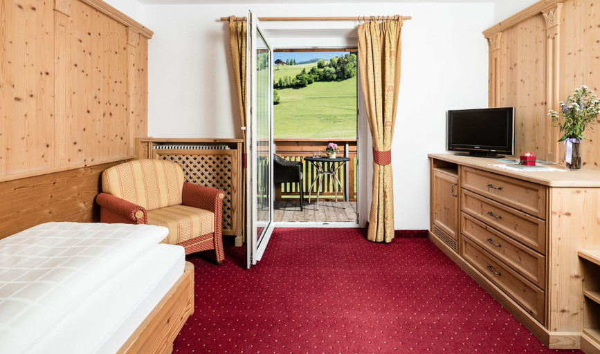 Bedroom 3, Almhof Call, Bolzano
