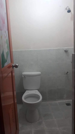 Bathroom 3, Ekonumi Rooms at Benrosi Plaza, Parañaque