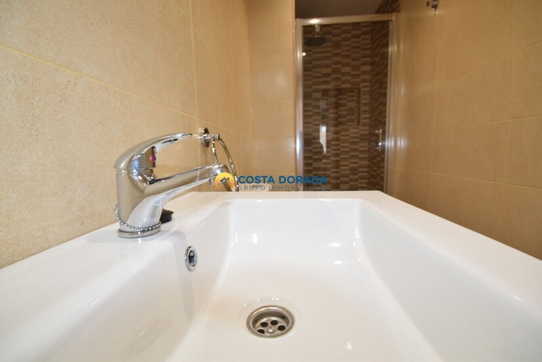 Bathroom 4, Apartamento Pineda II Exclusive, Tarragona