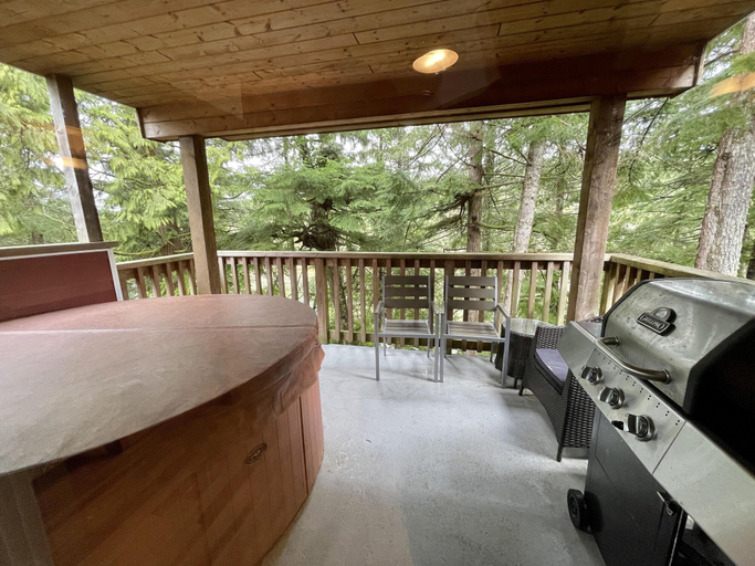 Others 5, West Wind Cottage, Alberni-Clayoquot