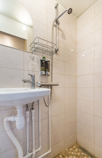 Bathroom 2, EcoRoom, Sankt-Peterburg gorsovet