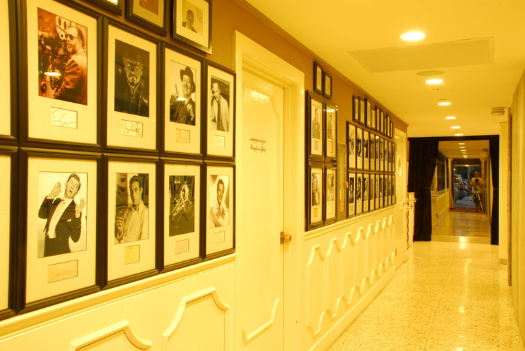 Others 4, The Hollywood Franklin Hotel near Universal Studios, Los Angeles