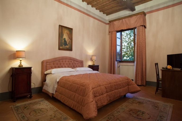 Bedroom 3, Relais Villa Scarfantoni B&B, Prato