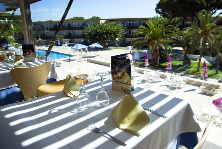 Food & Drinks 5, Aparthotel Comtat Sant Jordi, Girona