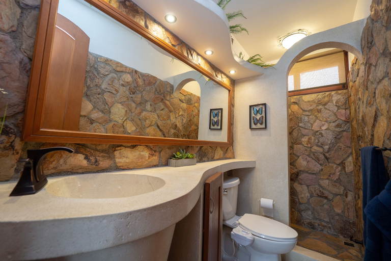 Bathroom, Luxury Beachfront Mar Arena 2, Garabito