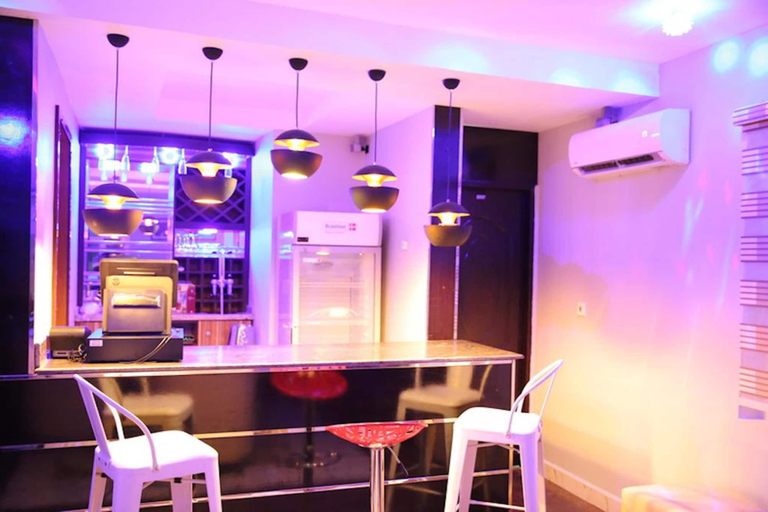 Food & Drinks, Kiniz Luxury Apartments, Uyo