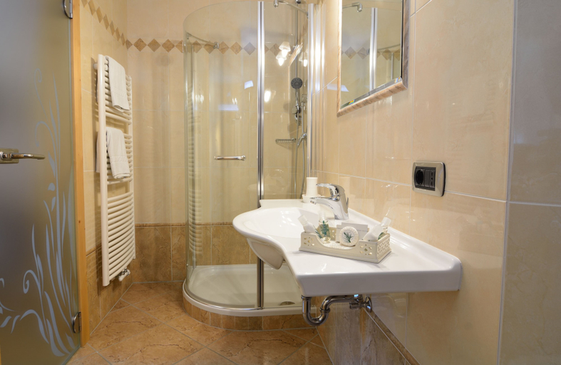 Bathroom 3, Garni Wildbach, Bolzano