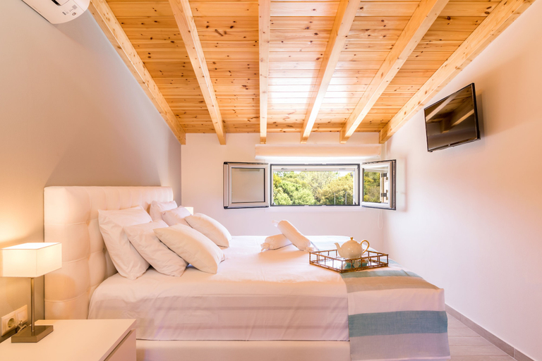 Bedroom 3, Villa Johnnie, Ionian Islands