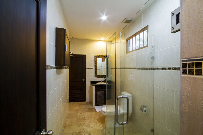Bathroom 3, Pratamnak villa, Pattaya