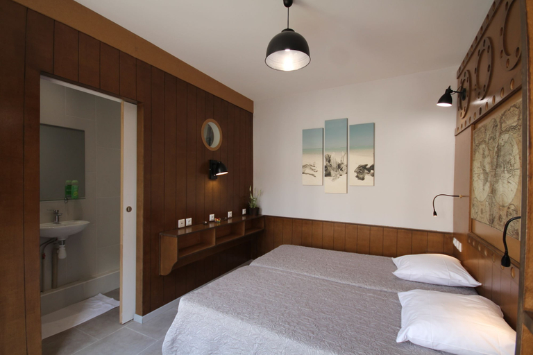 Bedroom 5, Hôtel Rachel, Seine-Saint-Denis