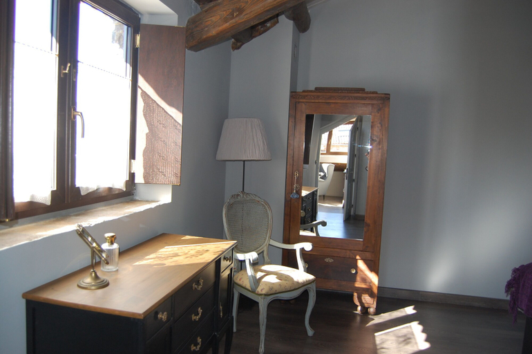 Bathroom 3, El Capricho de Nieves, Huesca