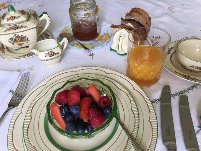 Food & Drinks 5, Anne's House, East Sussex