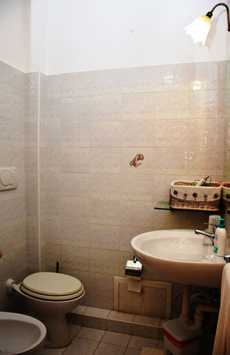 Bathroom 5, Camere Primavera B&B, Latina