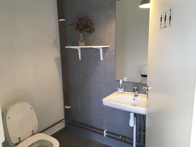 Bathroom 3, Casablanca Hostel, hyggelig overnatning, Norddjurs