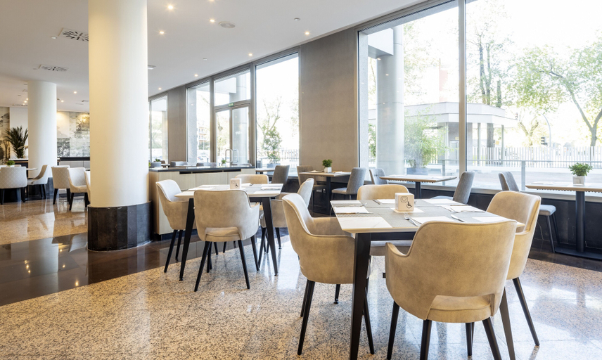 Food & Drinks 5, Hotel ILUNION Alcalá Norte, Madrid