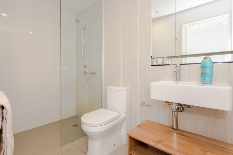 Bathroom 4, Urban Oasis - Designed Service Apartment, Melbourne