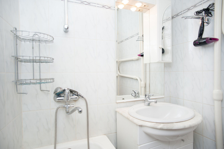 Bathroom 4, Moskva4you Bryanskaya 8, Central