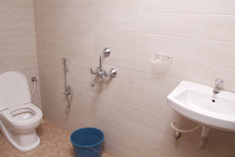Bathroom 4, Viva Guest House, North Goa