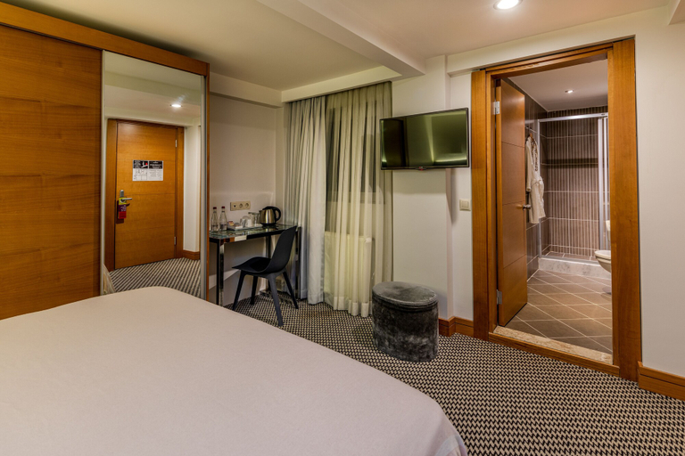 Bedroom 3, Parkhouse Hotel & Spa, Kadıköy