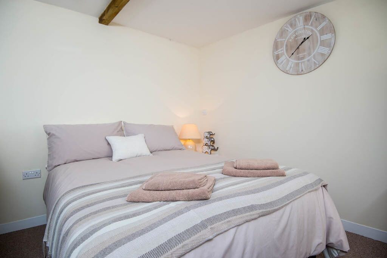 Bedroom 2, Shiloh, Carmarthenshire
