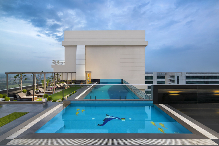 Sport & Beauty 3, Sandal Suites Op. by Lemon Tree Hotels, Gautam Buddha Nagar