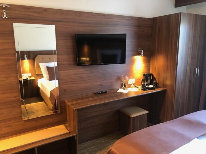 Bedroom 4, Hotel Post, Main-Taunus-Kreis