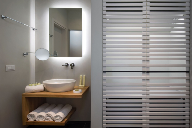 Bathroom 5, Meltemi Excelsior Suites and Spa, South Aegean