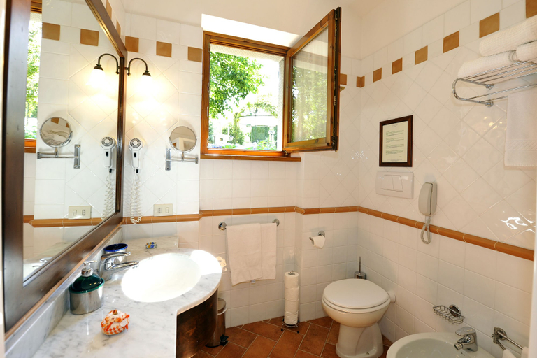 Bathroom 3, Borgo Caiano Country Inn, Arezzo
