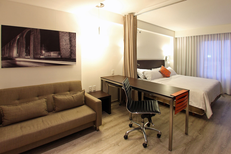 Bedroom 3, Fiesta Inn Queretaro, Querétaro