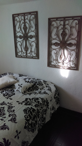 Bedroom 2, Modern vacational home close to Costco and Walmart, Ensenada