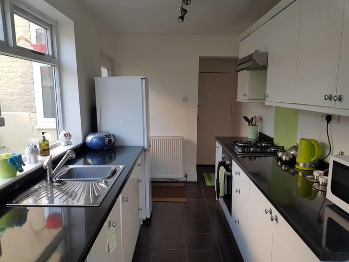 Others 5, House - Sleeps 4 - Pets Ok - Parking - Garden, Redcar and Cleveland