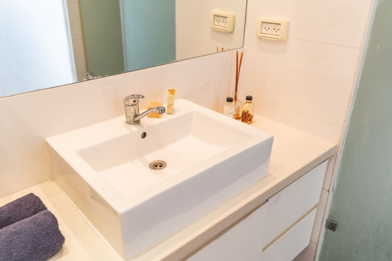 Bathroom 3, Top Tier Apartment with Swimming Pool