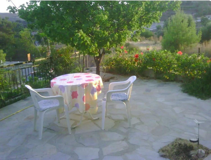 Others 5, Layia Bungalow, Larnaca