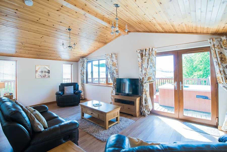 Others 5, Tawny Lodge, Fife