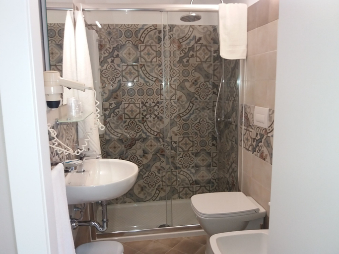 Bathroom 5, Antico Palazzo Spinola, Lecce