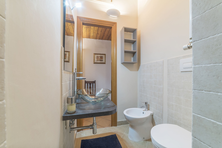 Bathroom 3, Villa Borghese Roomy Flat, Rome